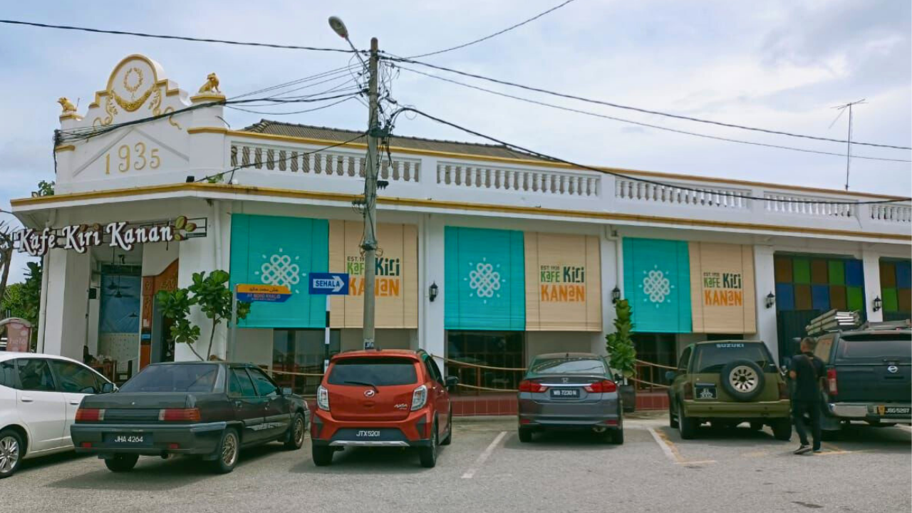 Kafe Kiri Kanan